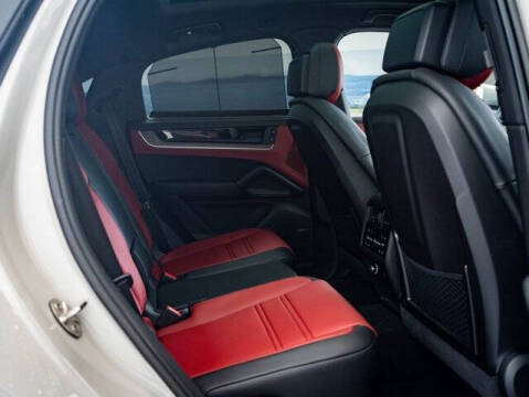 2025 Porsche Cayenne Coupe