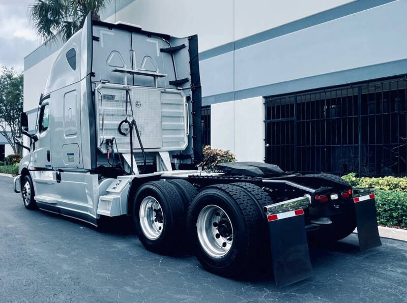 2021 Freightliner Cascadia