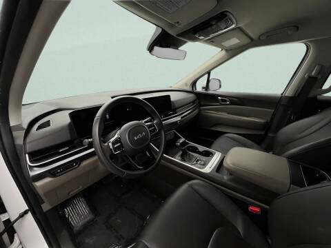 2025 Kia Carnival LXS