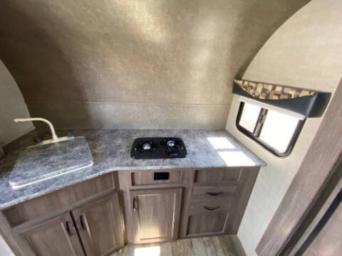 2018 Pacific Coachworks MIGHTY LIGHT