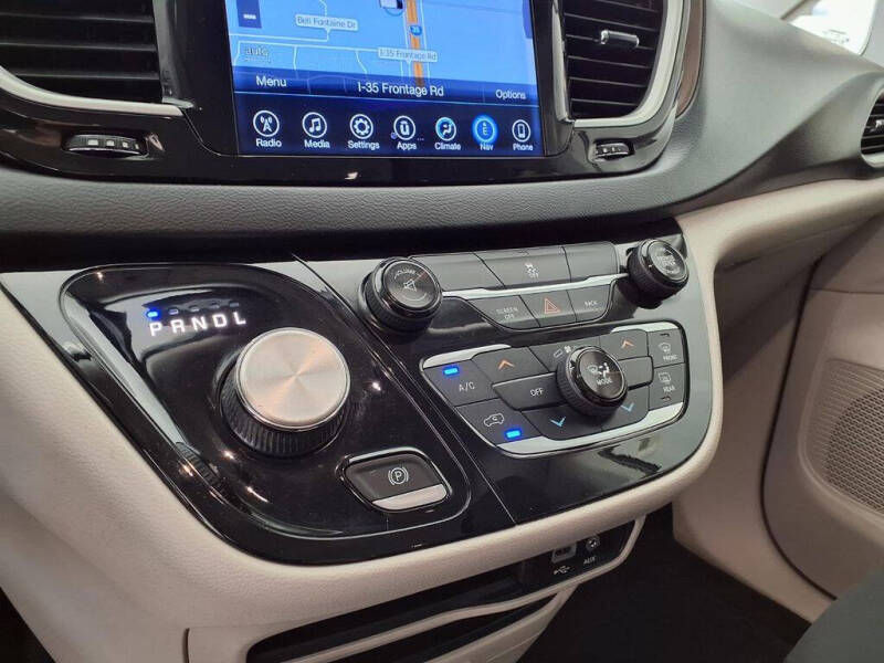 2017 Chrysler Pacifica Touring