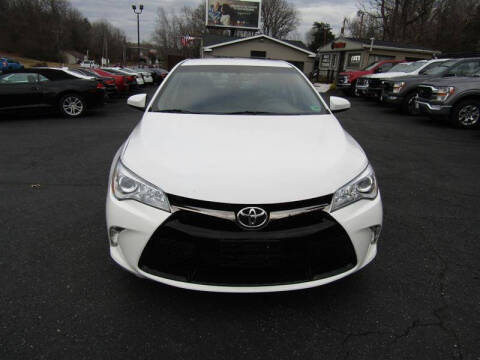 2016 Toyota Camry SE