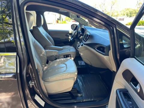 2021 Chrysler Voyager LXi