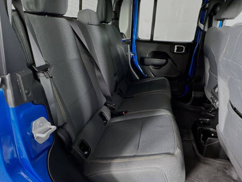 2024 Jeep Gladiator Willys