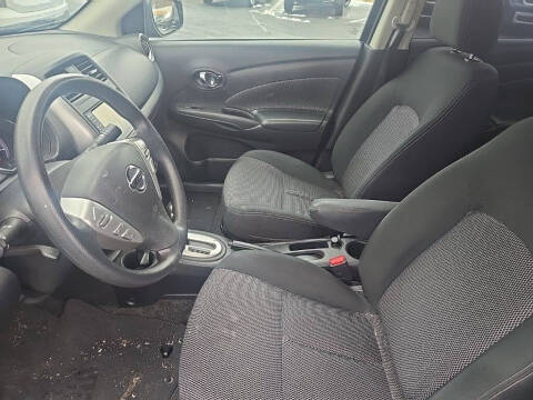2019 Nissan Versa