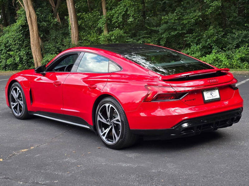 2024 Audi e-tron GT quattro Premium Plus