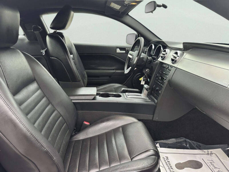 2006 Ford Mustang GT Deluxe
