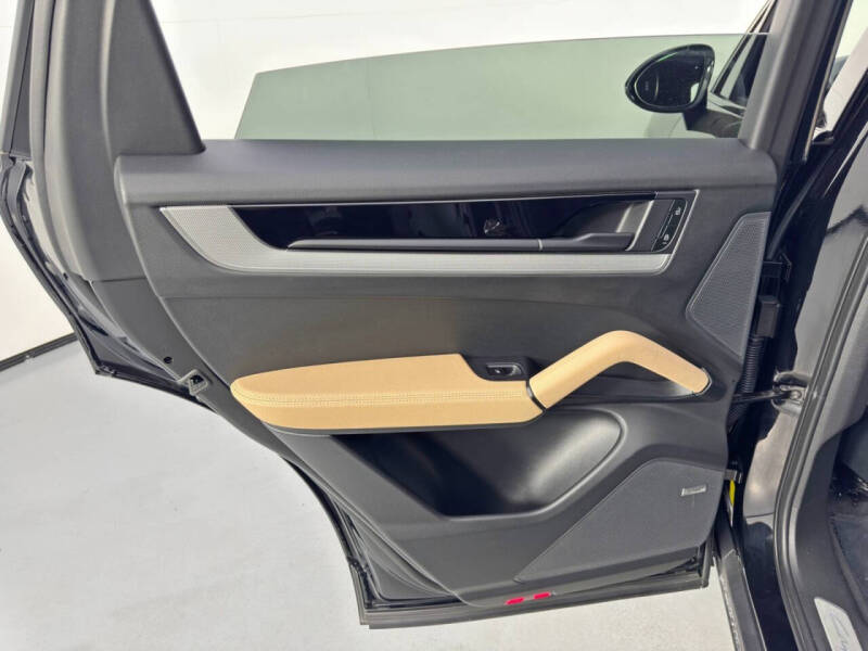2024 Porsche Cayenne