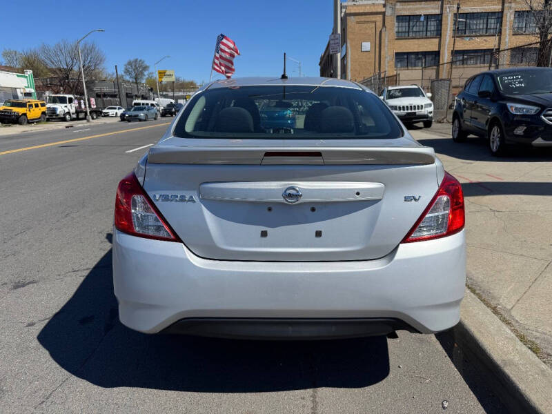 2018 Nissan Versa SV