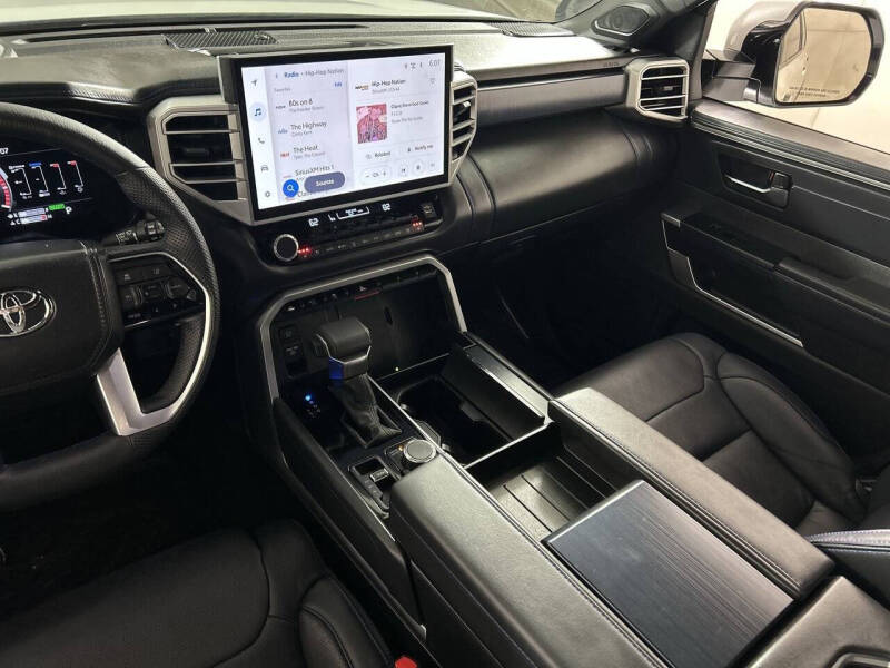 2025 Toyota Sequoia Platinum