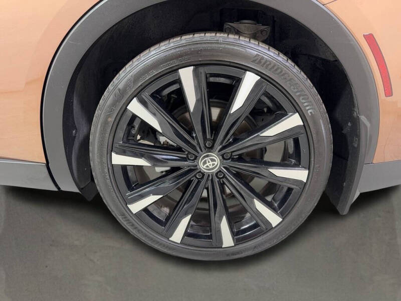 2025 Toyota Crown Platinum