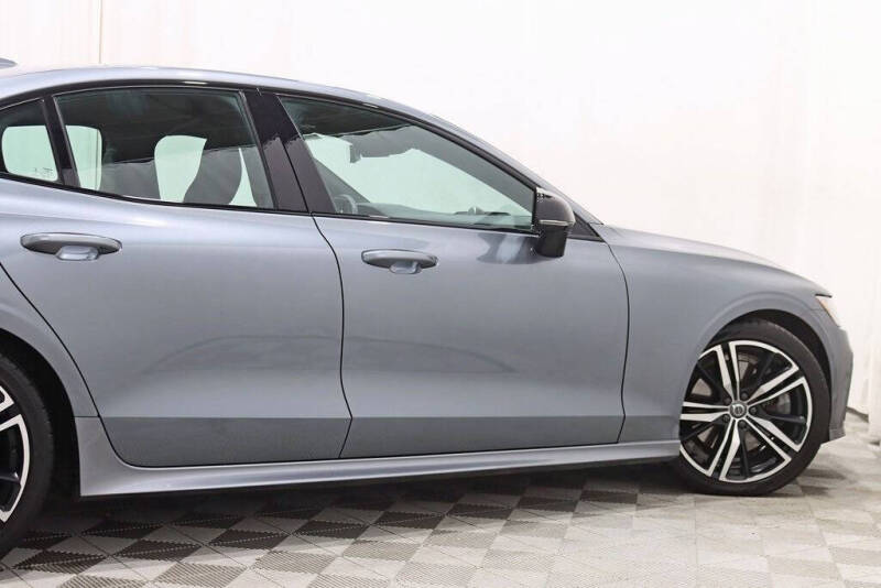 2019 Volvo S60 T6 R-Design