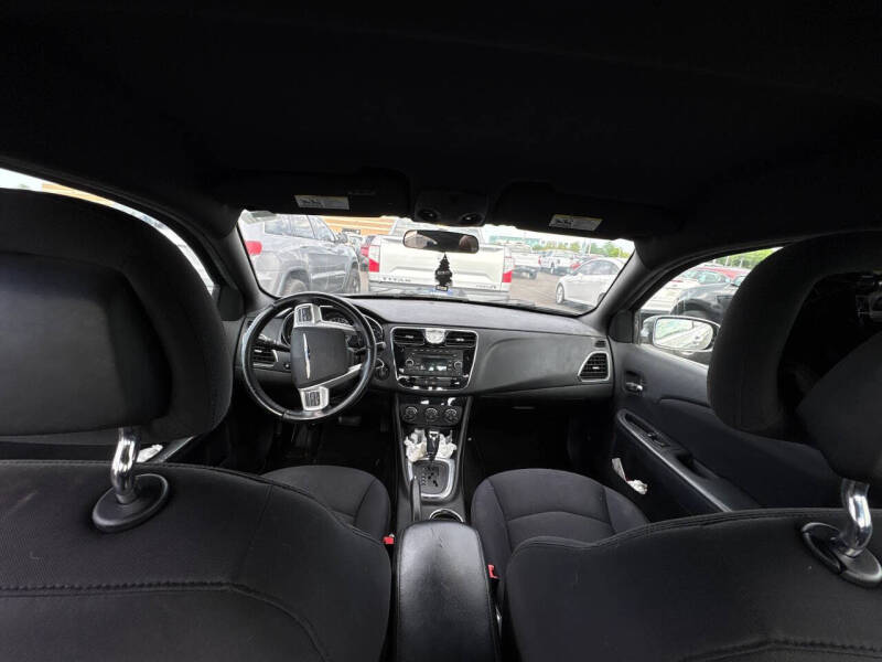 2013 Chrysler 200 Touring