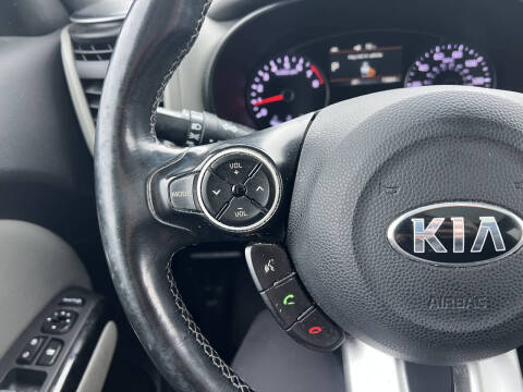 2019 Kia Soul +