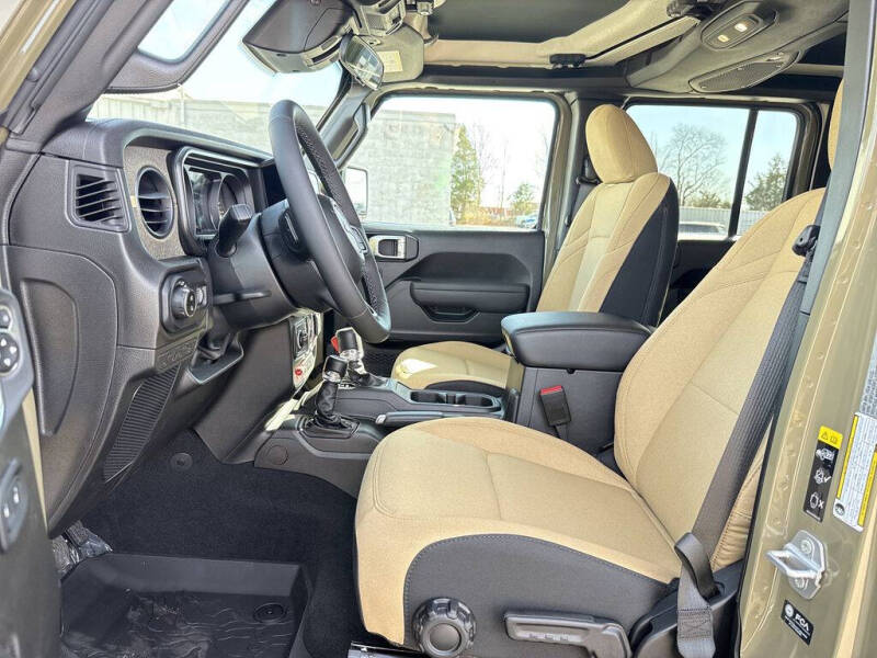 2026 Jeep Gladiator Sport