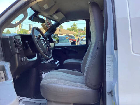 2019 Chevrolet Express 2500