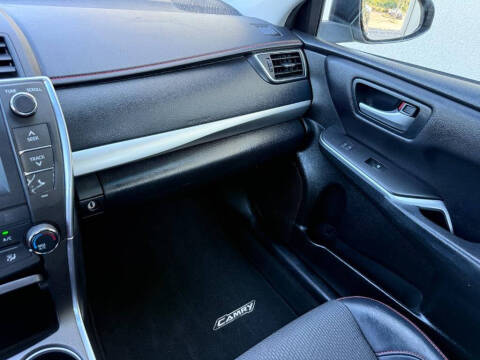 2017 Toyota Camry SE