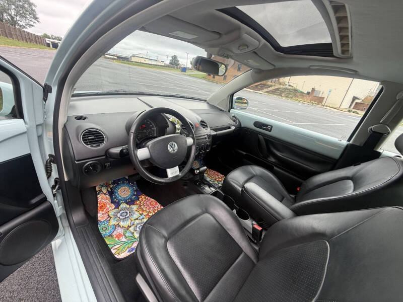 2010 Volkswagen New Beetle Final Edition