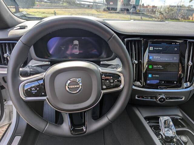 2024 Volvo S60 B5 Plus Black Edition