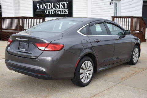 2016 Chrysler 200 LX