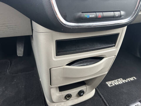 2015 Dodge Grand Caravan SE