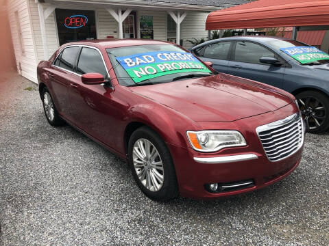 2014 Chrysler 300 for sale at R & M Motors in Abingdon VA