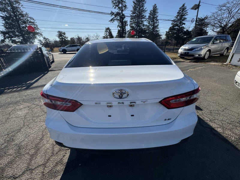 2018 Toyota Camry LE