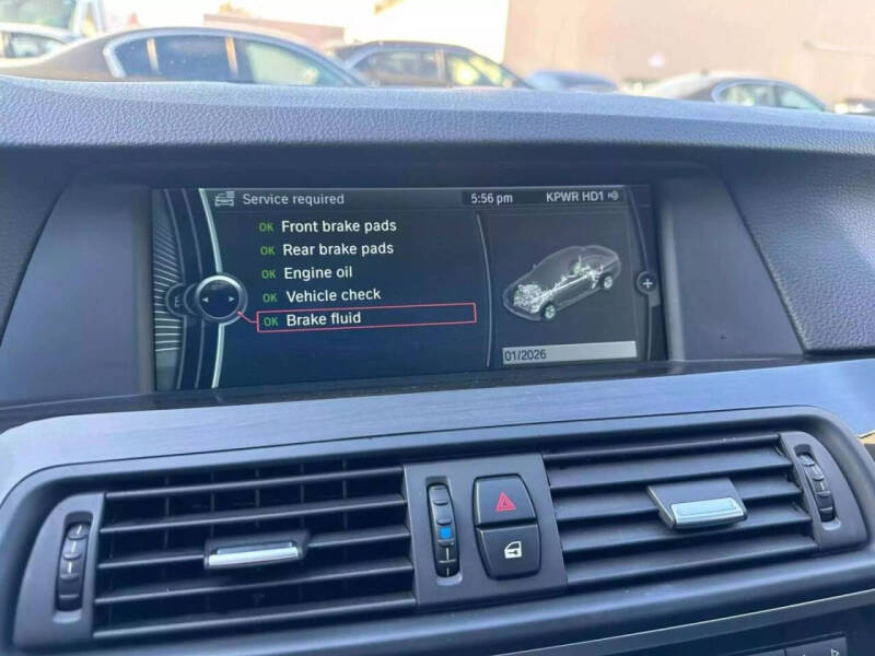 2012 BMW 5 Series 528i