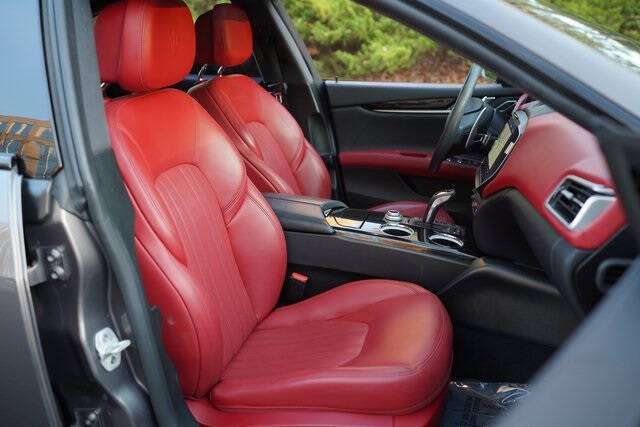 2023 Maserati Ghibli Modena