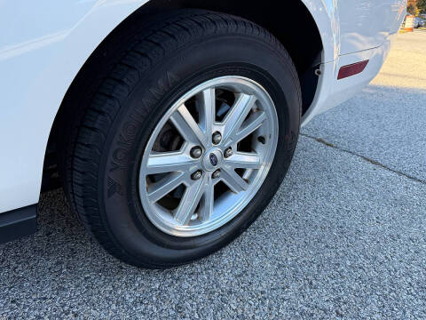 2006 Ford Mustang V6 Deluxe