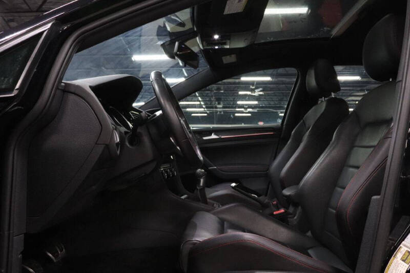 2019 Volkswagen Golf GTI S