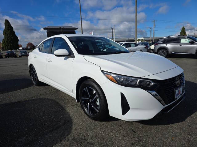 2025 Nissan Sentra SV's photo