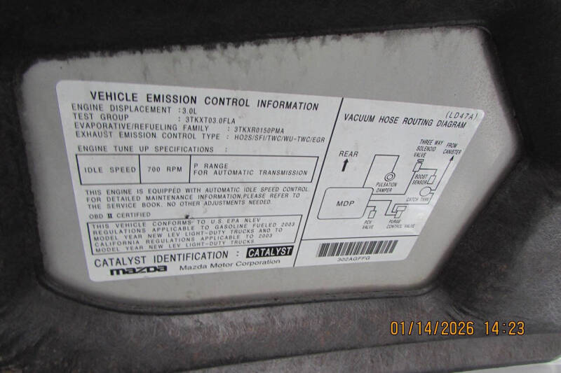 2003 Mazda MPV ES