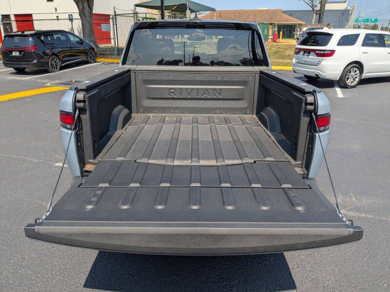 2025 Rivian R1T
