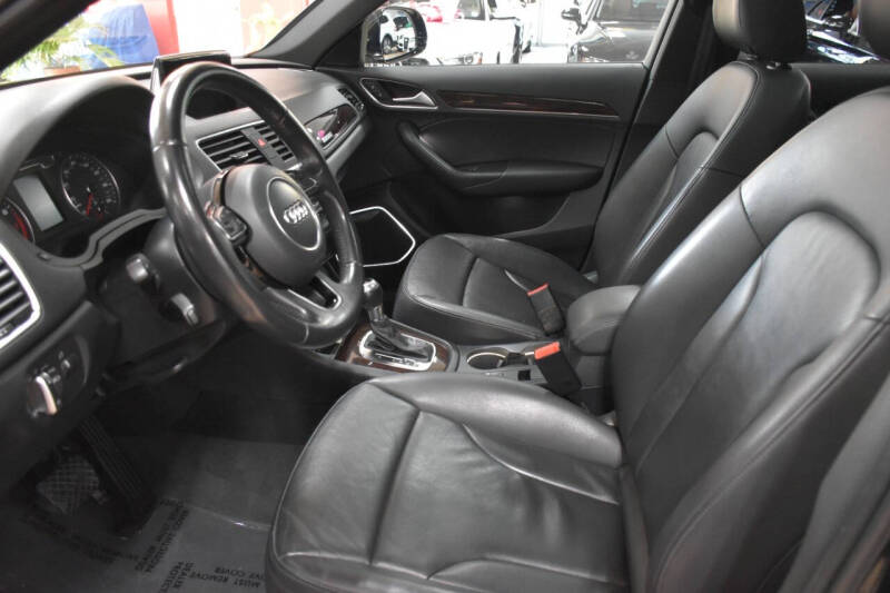 2015 Audi Q3 2.0T quattro Prestige