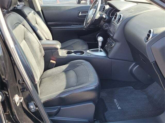 2013 Nissan Rogue SV w/SL Package