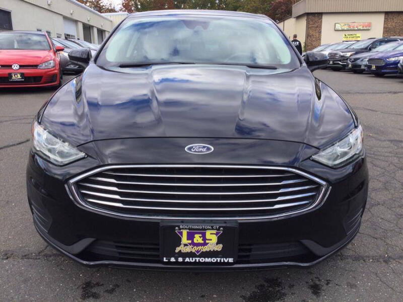 2020 Ford Fusion SE