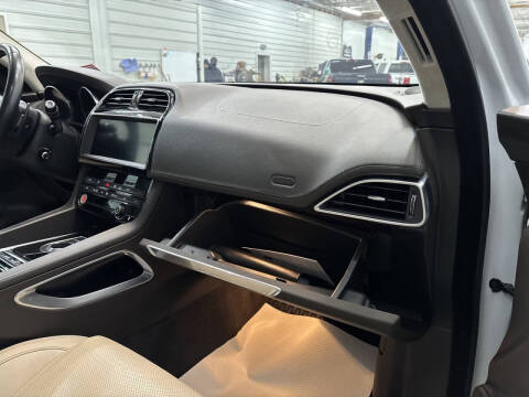 2019 Jaguar F-PACE 25t Prestige