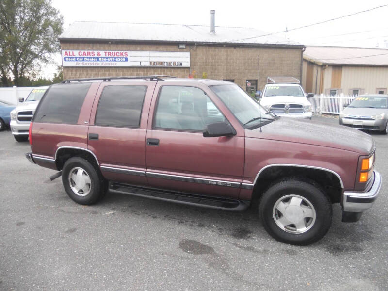 1997 GMC Yukon SLE photo 8