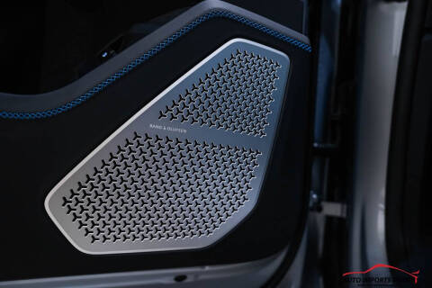 2025 Lamborghini Urus SE