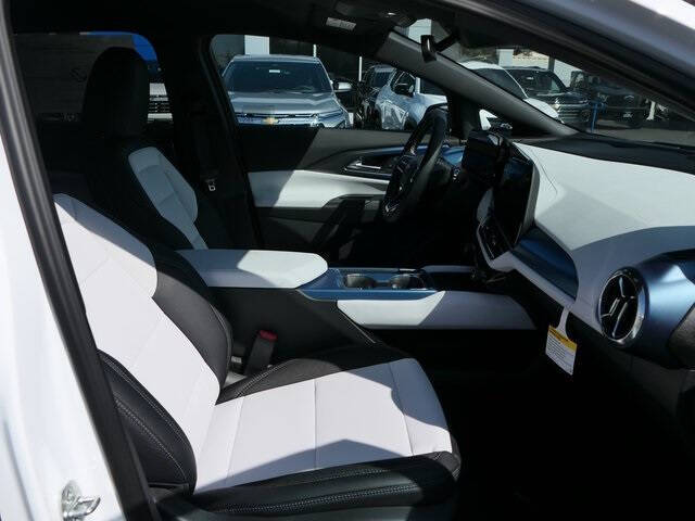 2026 Chevrolet Equinox EV LT 2