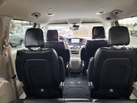 2024 Chrysler Pacifica Touring L