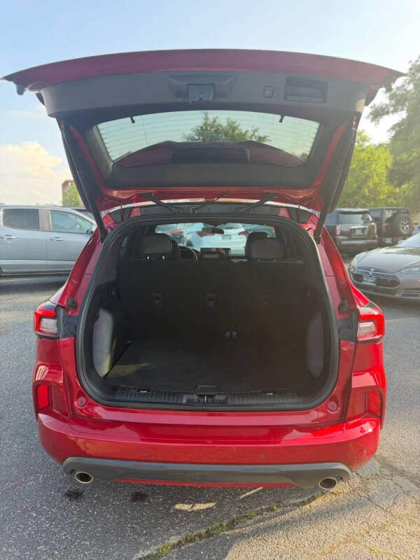 2023 Ford Escape ST-Line