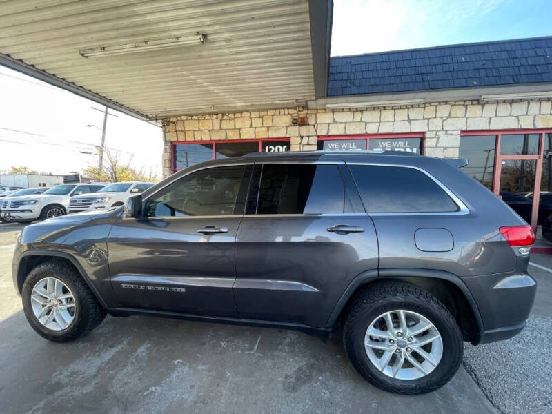 2017 Jeep Grand Cherokee Laredo