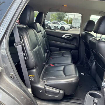 2017 Nissan Pathfinder