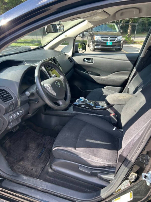 2017 Nissan LEAF SV
