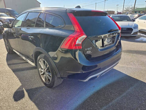 2017 Volvo V60 Cross Country T5 Premier