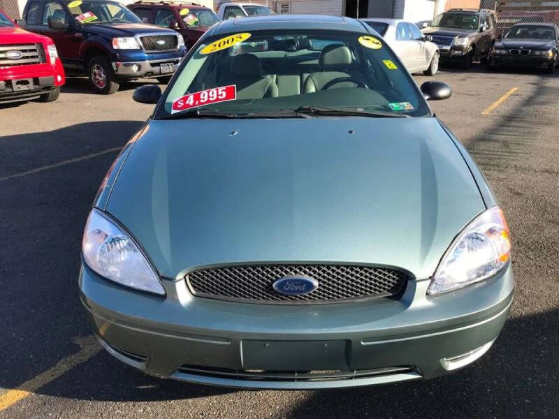 2005 Ford Taurus SEL