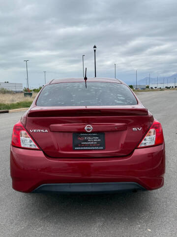2017 Nissan Versa 1.6 SV