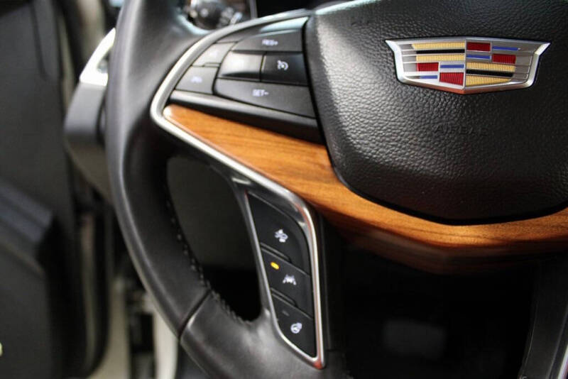 2017 Cadillac XT5 Platinum